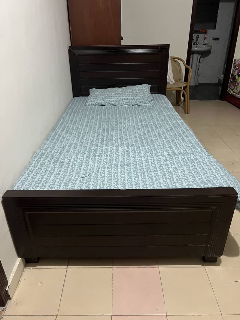 SLIGHTLY USED GOOD QUALITY SINGLE BED WITH MATTRESS 1