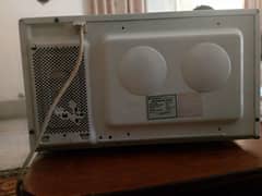 microwave oven for sale in good condition 0