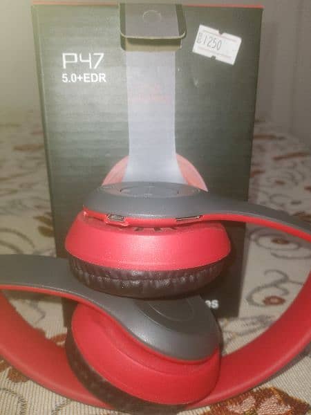 P47 Wireless headphones good condition no fault high sound plus base 3