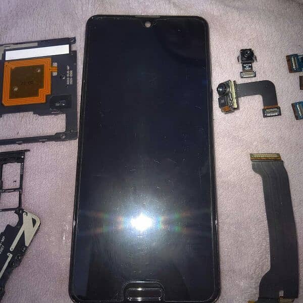 Aquos R5 all parts available 100 % ok 1