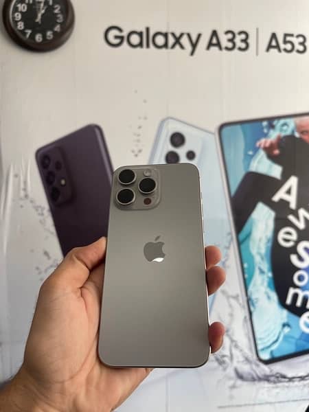 • iPhone 15Pro Max  • ⁠Natural Titanium 1