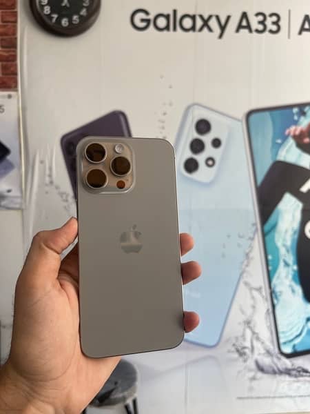 • iPhone 15Pro Max  • ⁠Natural Titanium 3