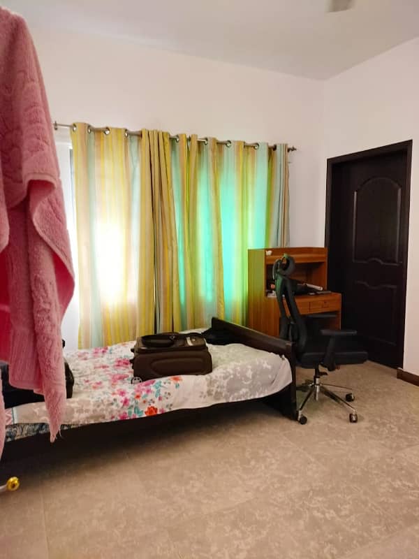 10 MARLA 3 BEDROOM APARTMENT FOR RENT IN ASKARI -11 LAHORE. 5