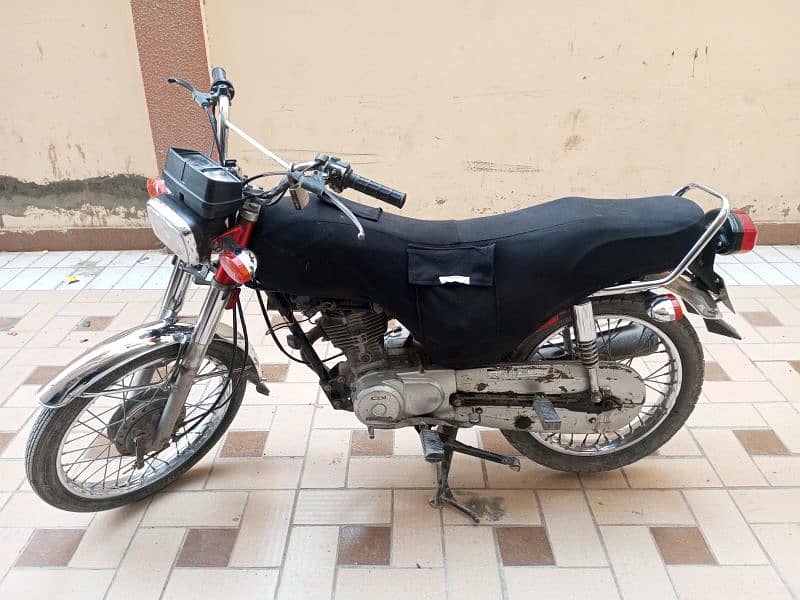 HONDA CG 125 KARACHI GOLDEN NUMBER 2