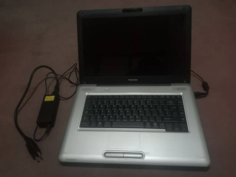 Toshiba core 2 duo laptop 5