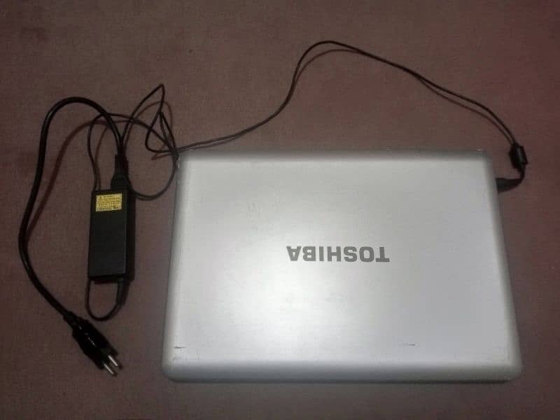 Toshiba core 2 duo laptop 7