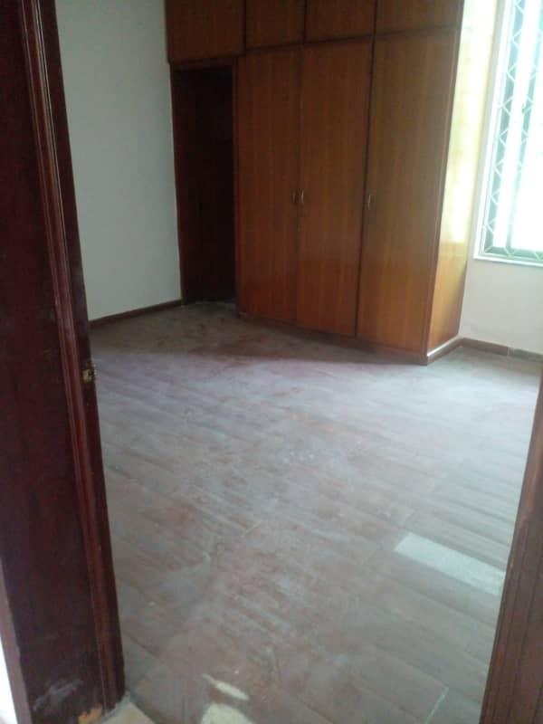 10 Marla Full House Is Available For Sale In Dha Phase 1 3