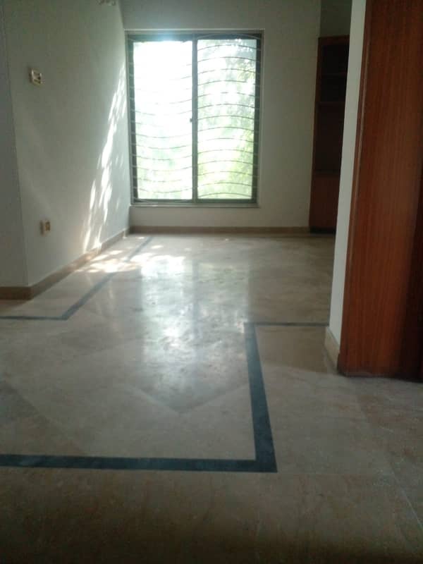 10 Marla Full House Is Available For Sale In Dha Phase 1 11