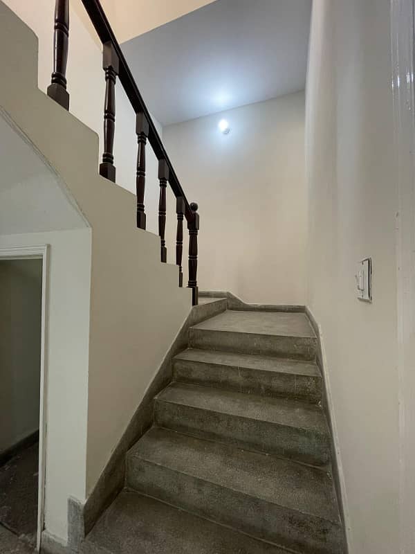 10 Marla 03 Bedroom House available for Rent in Askari-9, Lahore Cantt 21