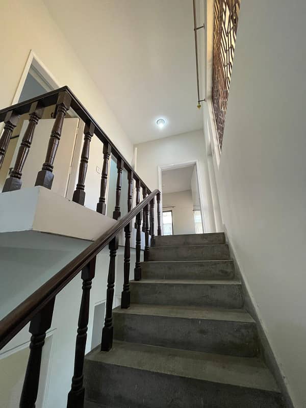 10 Marla 03 Bedroom House available for Rent in Askari-9, Lahore Cantt 36