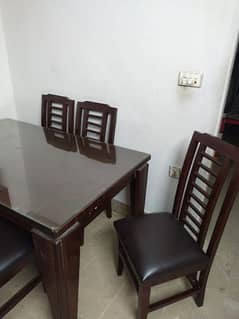 Dining table 0