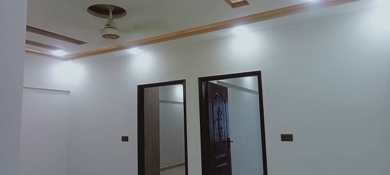 dHa phase 6 2bed drowning dining fully renovated good location fimly building for sale 5