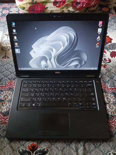 Dell Latitude E 5450, Core i5 5th Gen, 500Gb SSD, 16GB DDR 3 RAM 5