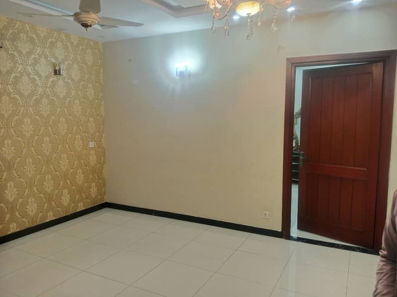 7.5 Marla Like Brand New Beautiful House Available For Sale In Johar Town 4