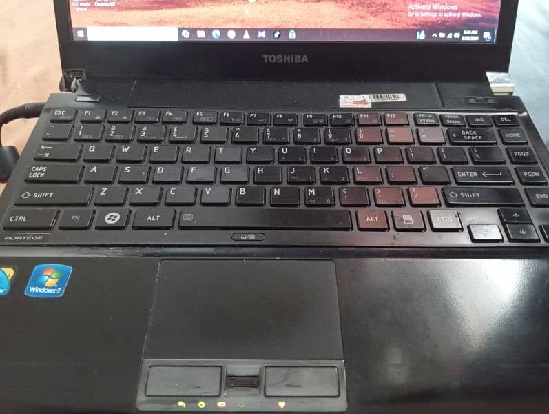 Portage R800 laptop 4