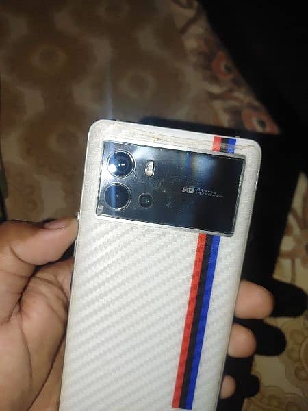 vivo iqoo 9 Chinese special BMW edition 3