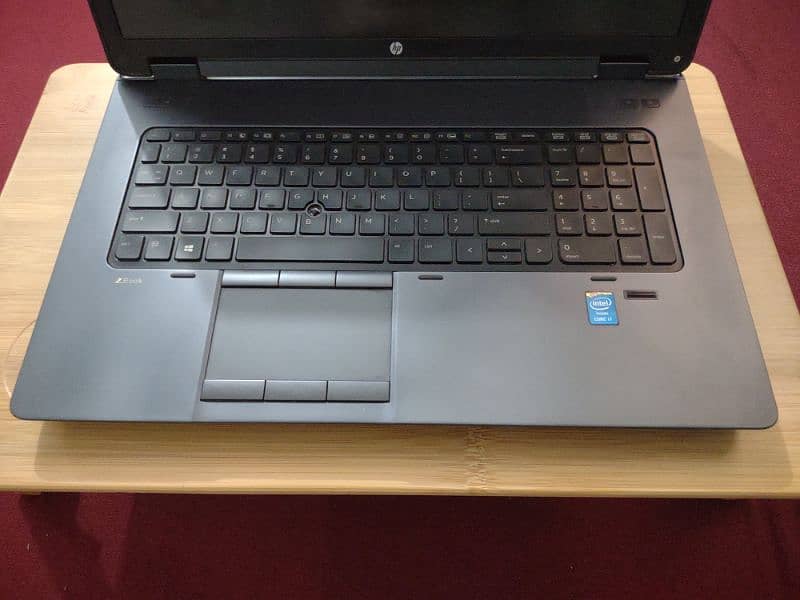 HP ZBOOK 17 G1 i7-4700MQ 1