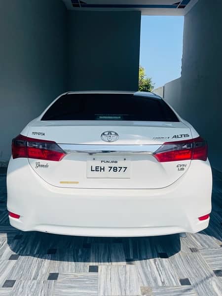 Toyota Altis Grande 2015 3