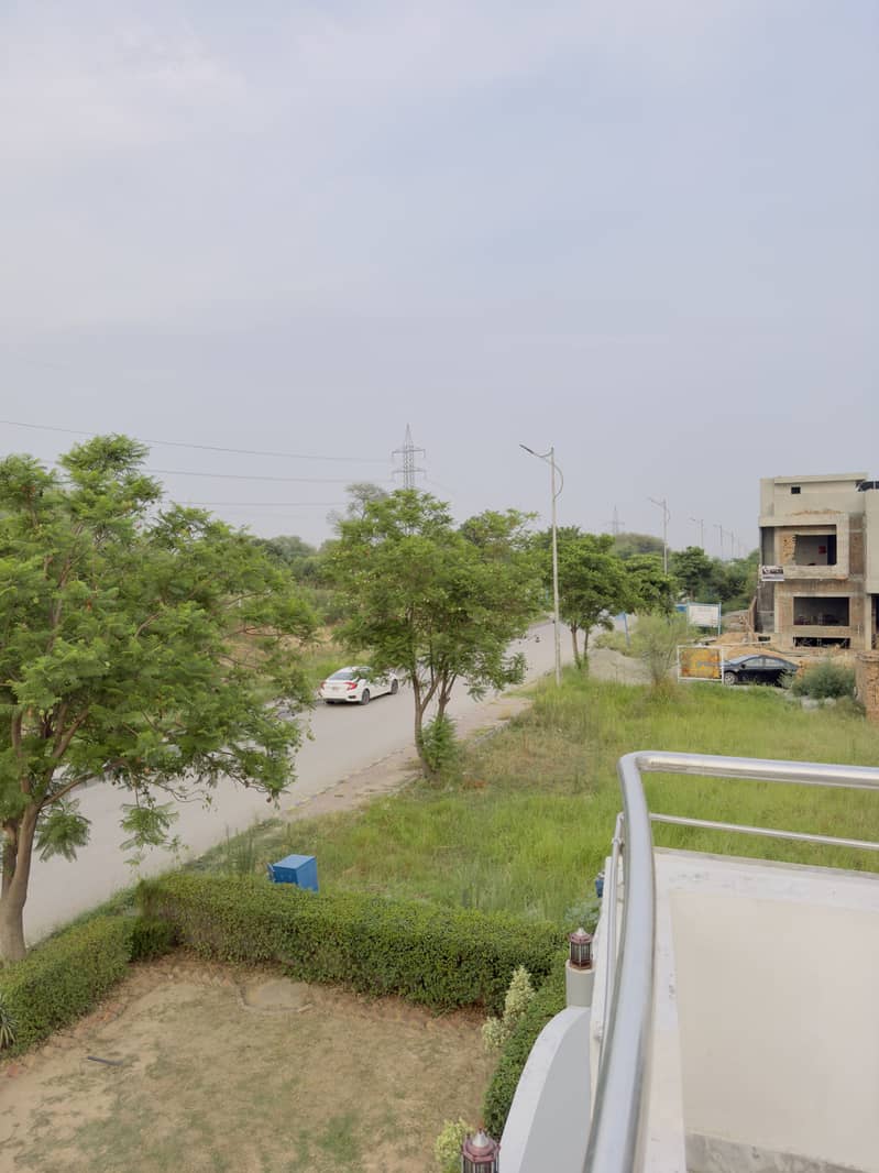 Sun Face Level Plot For Sale Near To Markaz 2