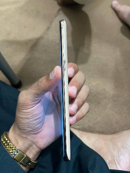 Samsung S10 plus 5G 
8/256gb 6