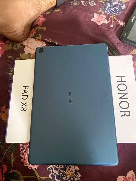 HONOR PAD X8 4/64 NEW CONDITION Best for gaming with box 7