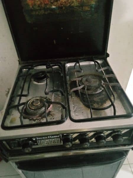 Gas oven+ 3 Stove 1