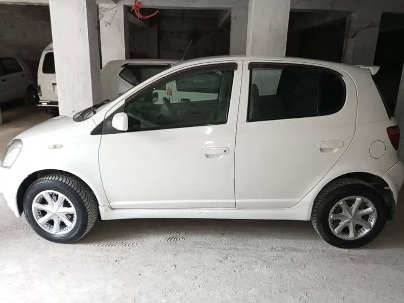 Toyota Vitz 2013 0