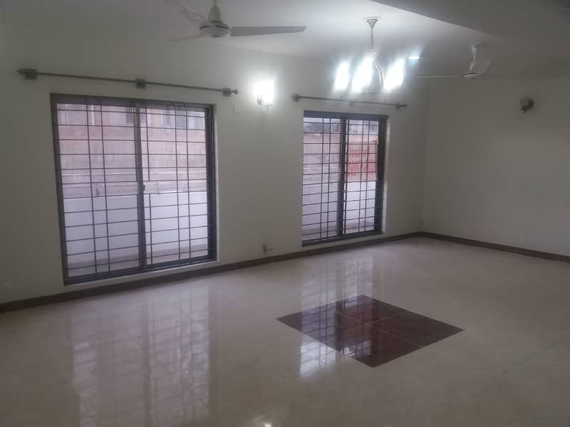 10 Marala 3 Bed Ground Floor Flat For Sale In Askari 14 11