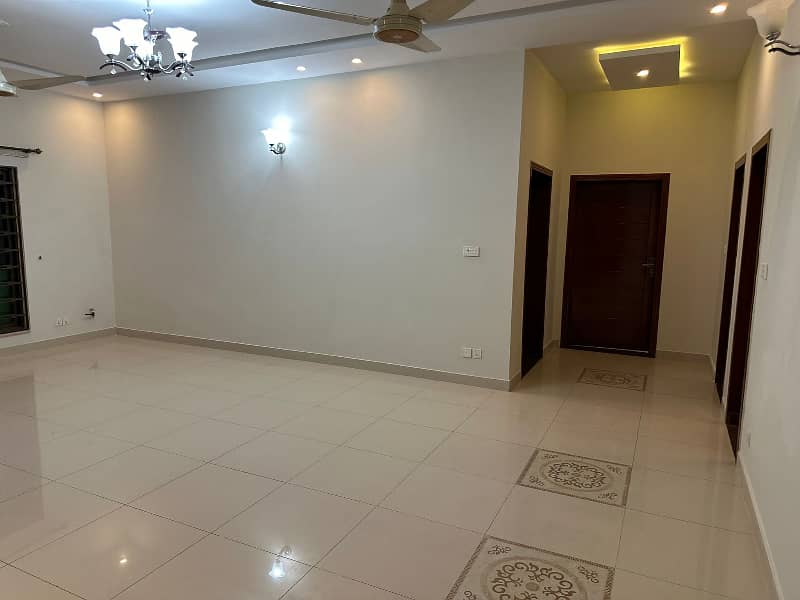 10 Marala 3 Bed Ground Floor Flat For Sale In Askari 14 23