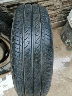 Aik addad recondition tyre 155/70/12 without puncture