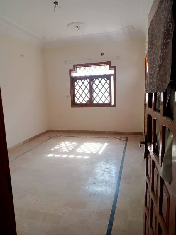 Silent Commercial Portion For Rent In Gulshan-E-Iqbal Bkock 10/A Best For Software House 3