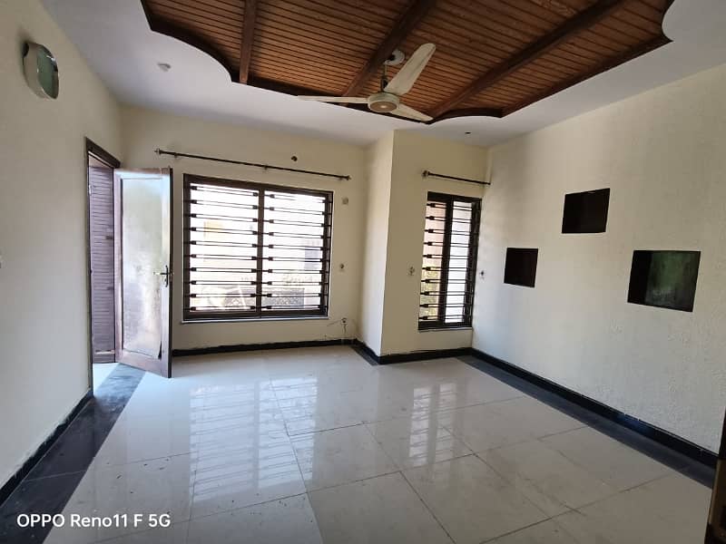 Upper Portion With Gas For Rent 2