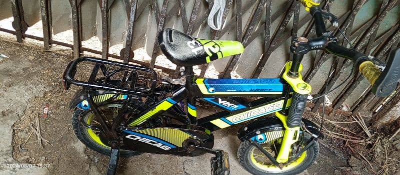 good condition original branded kids cycle 2