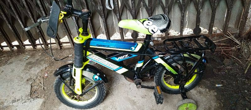 good condition original branded kids cycle 4