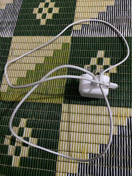 Iphone original charger 3