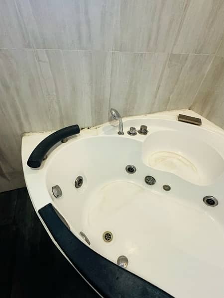 Jacuzzi for sale 3