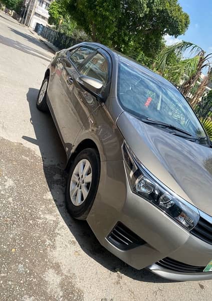 Toyota Corolla Altis 2017 4