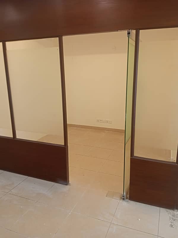 DHA phase 5 1000sqrfit office rent 3big chambers 4