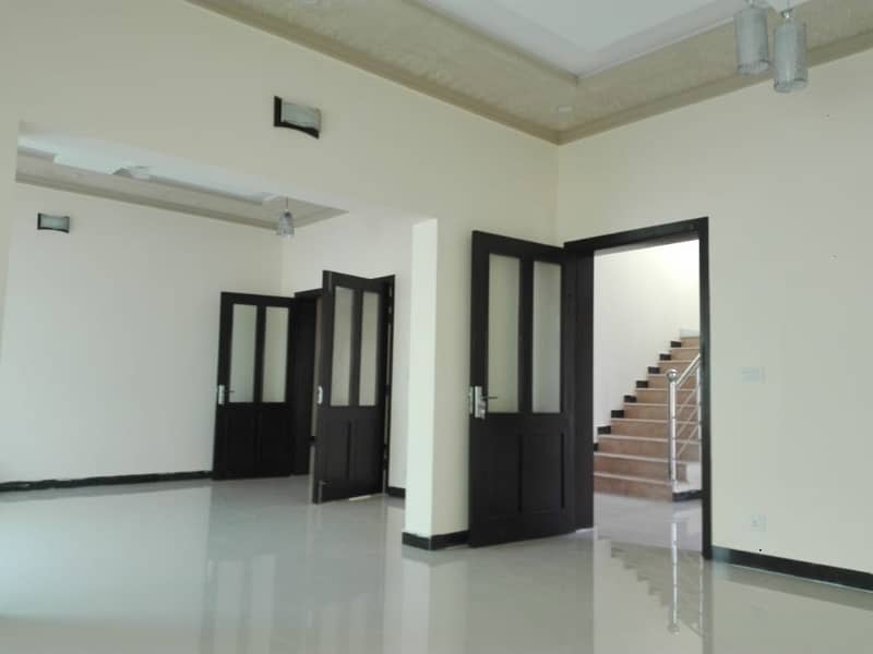 1 Kanal 8 Bed House For Sale In Gulshan Abad Adyla Road Rwp 1