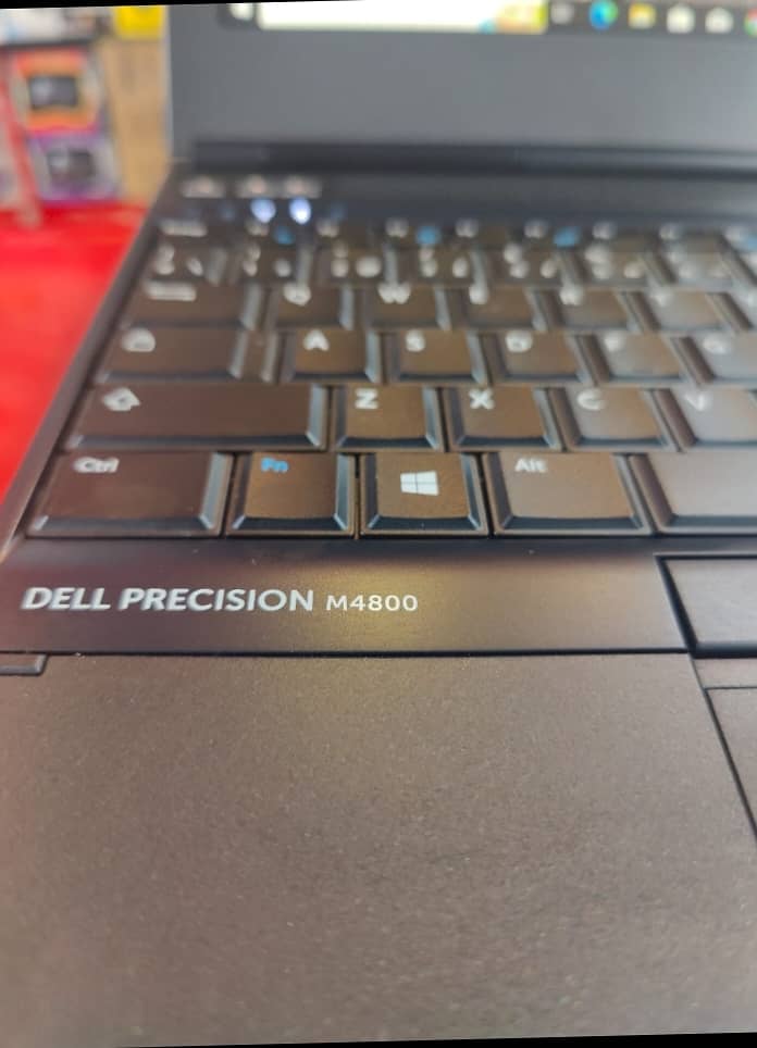 DELL PRECISION M4800 CORE i7MQ GEN. 4th 16GB RAM 256GB SSD 500GB HDD 1