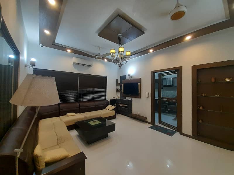 10 MARLA FULLY FURNISHED HOUSE FOR SALE 22