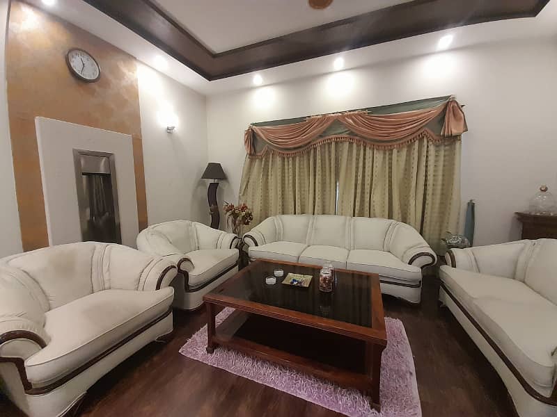 10 MARLA FULLY FURNISHED HOUSE FOR SALE 26