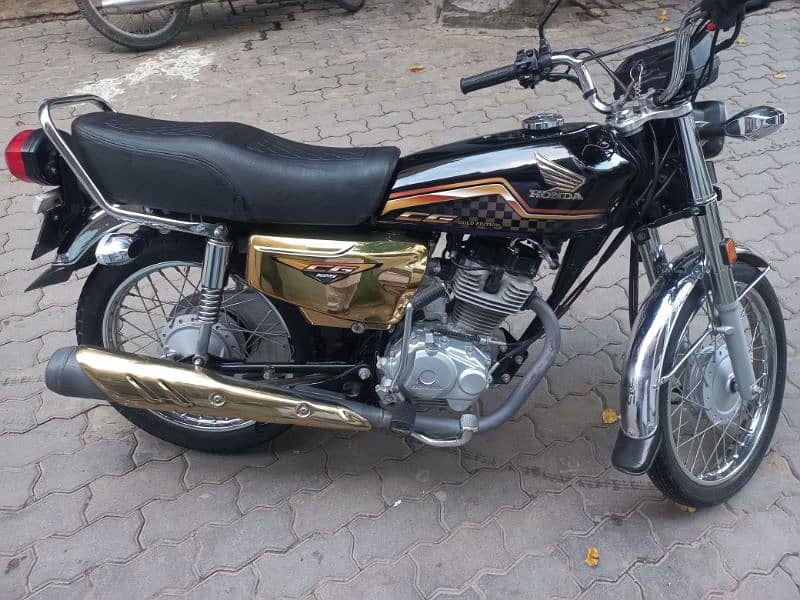 Honda CG 125 SE Special edition 23/24 (0302-5328032) 0