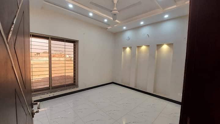 1 Kanal Beautiful House Available For Sale In Johar Town 9