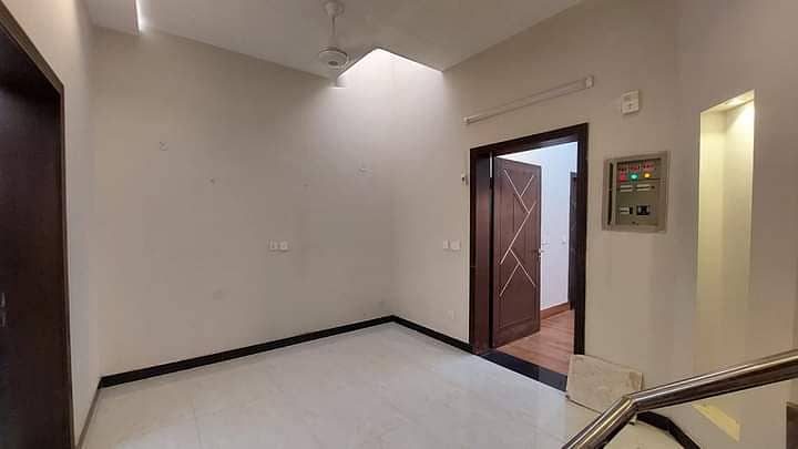 1 Kanal Beautiful House Available For Sale In Johar Town 10