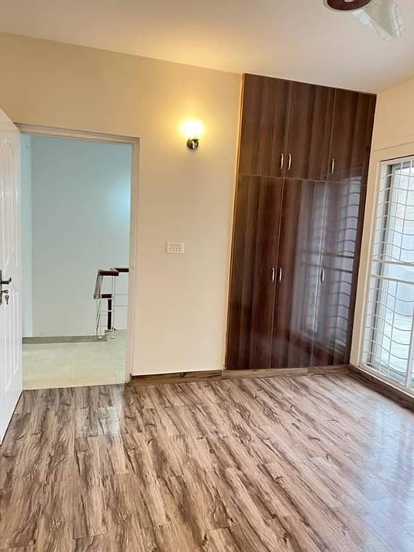 1 Kanal Beautiful House Available For Sale In Johar Town 13