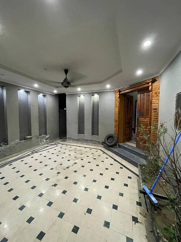 1 kanal beautiful house available for sale in johar town 5