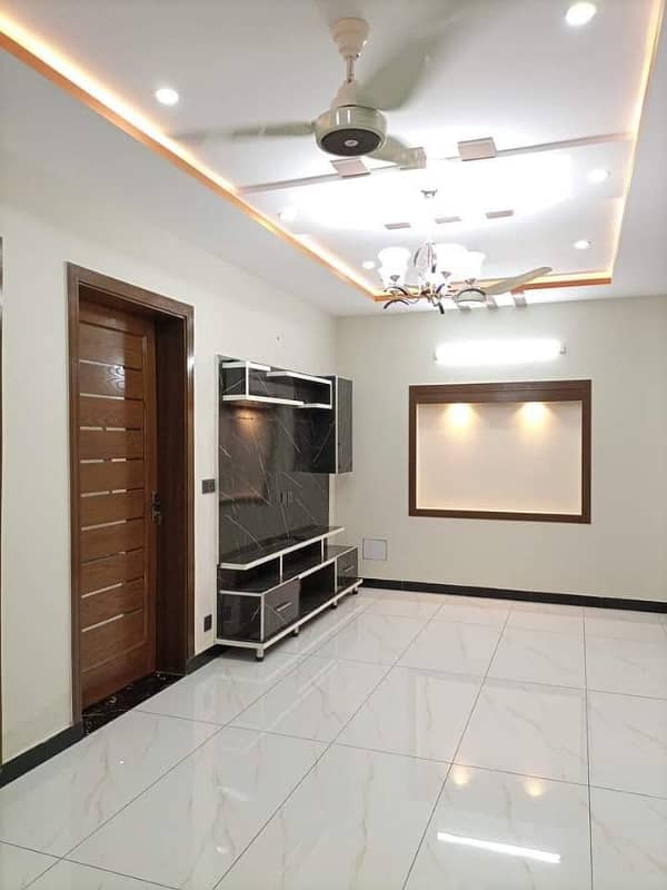 5 marla beautiful house available for sale in johar town 13