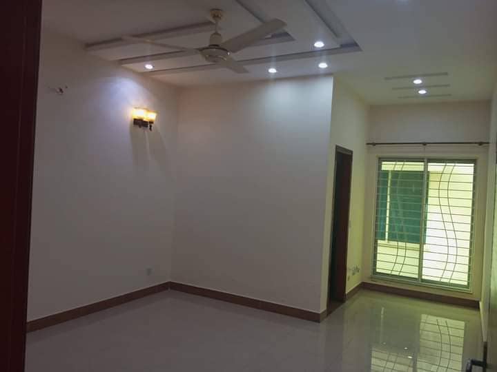 5 marla beautiful house available for sale in johar town 17