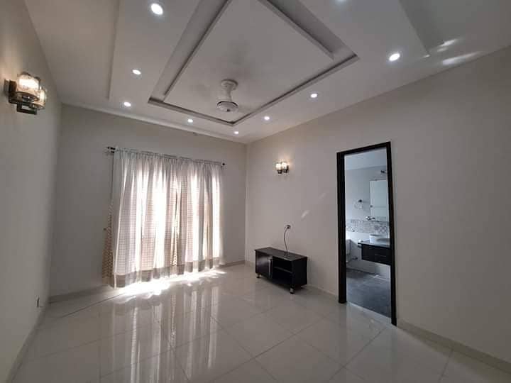 12 marla beautiful house available for sale in johar town 10